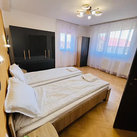 Random House 3* Brasov