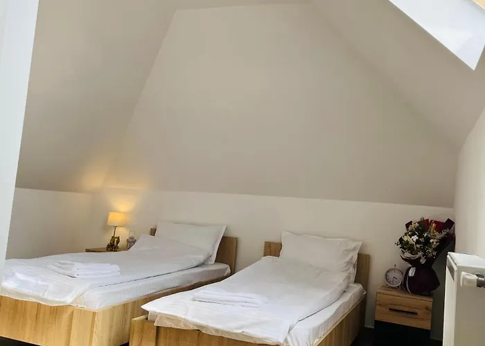 Гостьовий будинок Random House 3*