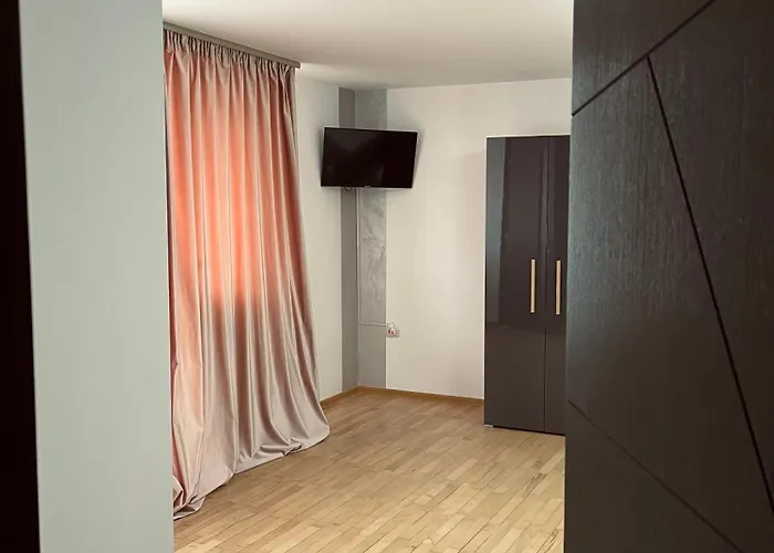 Random House Гостьовий будинок 3*