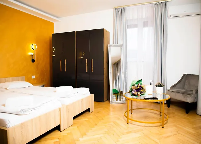 Random House Гостьовий будинок 3*